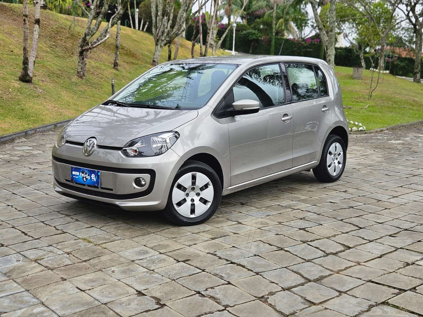 VW UP MOVE 1.0 i MOTION FLEX *TOP LINHA* O MAIS NOVO DO BRASIL 2016 à venda em Rio do Sul – SC