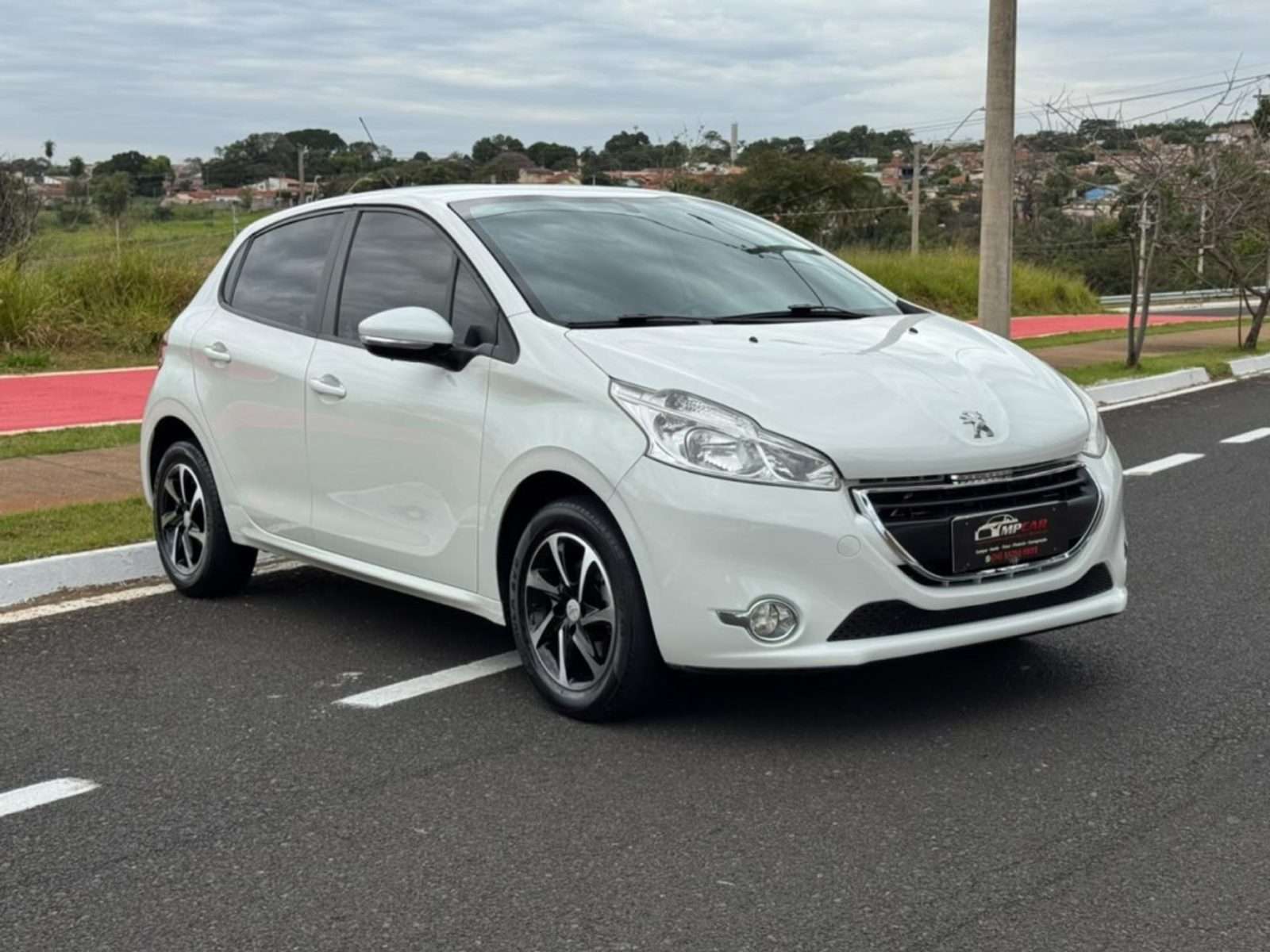 PEUGEOT 208 ACTIVE PACK 1.6 FLEX *TOP LINHA* O MAIS NOVO DO BRASIL 2015 à venda em Rio do Sul – SC